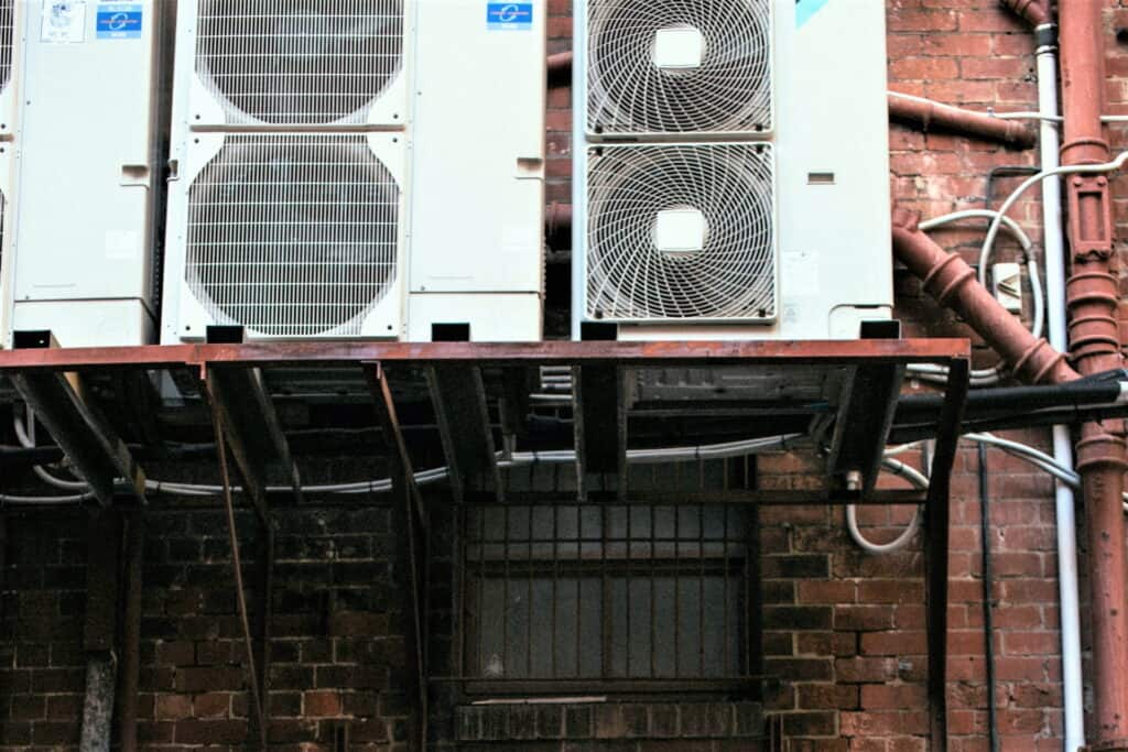 Maximizing ROI With Commercial AC Maintenance Contracts